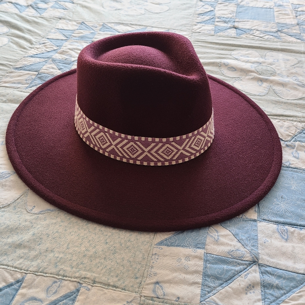 Women's Burgundy Felt Hat with Aztec Hatband